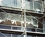 建築物外壁、塗膜の剥離イメージ
